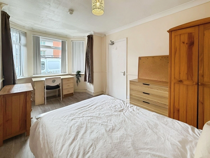 21 Priory Street, 6 Bedrooms NG7 2NX - Room rents - Thumbnail 8